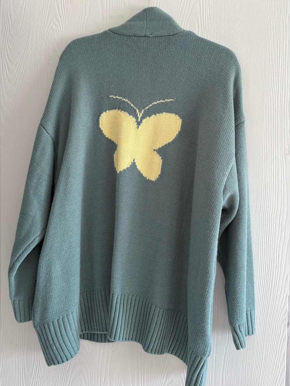 Super soft green Cardigan with butterfly on back XLP - Picture 2 of 6